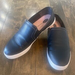 Dr. Scholl’s Black Luna Slip-On Sneakers size 6